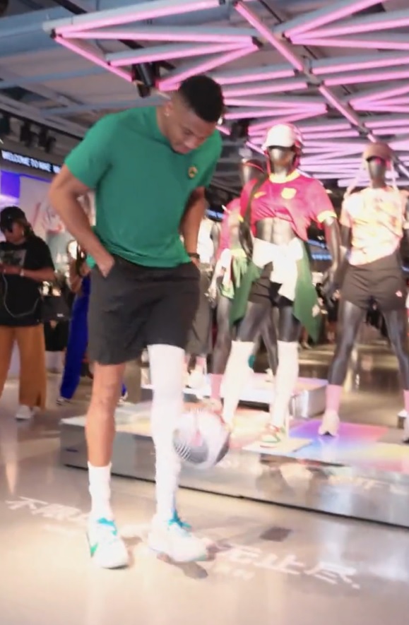 Minta Direkrut Al Hilal, Giannis Antetokounmpo Ternyata Punya Skill Ini