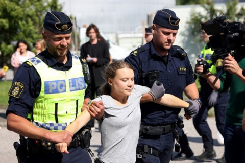 Baru Saja Dijatuhi Denda, Greta Thunberg Kembali Ditangkap Polisi