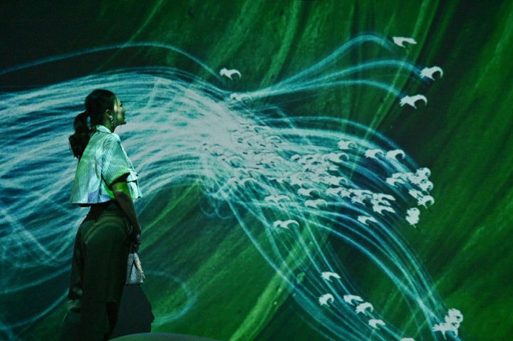 Pengalaman Virtual Interaktif untuk Wisata dari Hong Kong