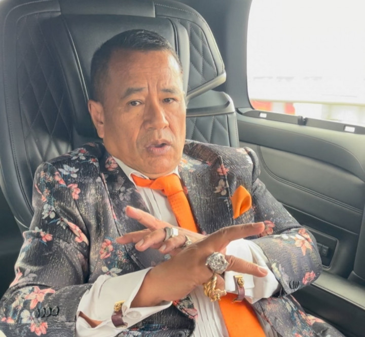 Cincin Hotman Paris Hilang, Langsung Beli Lagi di Italia