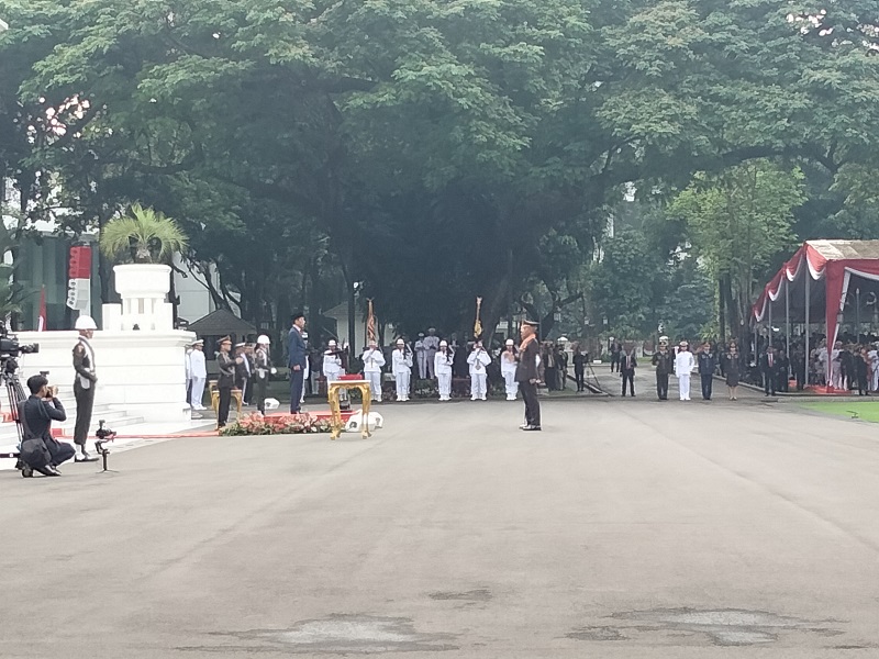 Presiden Melantik 833 Perwira Remaja TNI dan Polri