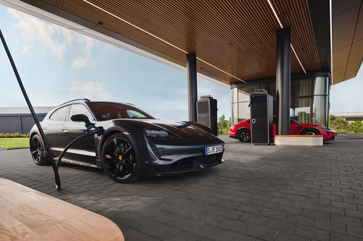 Porsche Punya SPKLU dengan Kemampuan Ultra Fast Charging