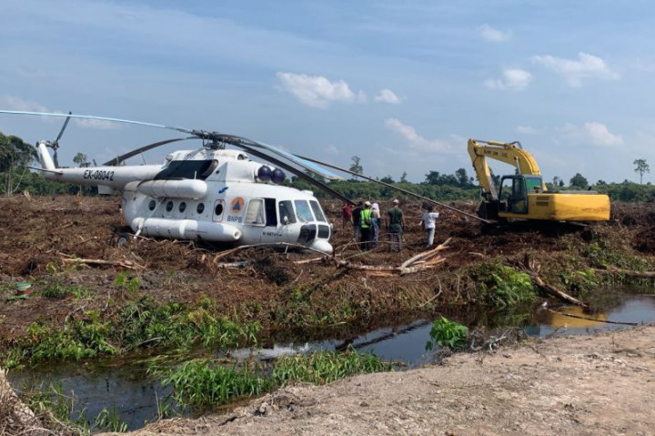 Cuaca Buruk, Helikopter BNPB Mendarat Darurat di Kotawaringin Barat