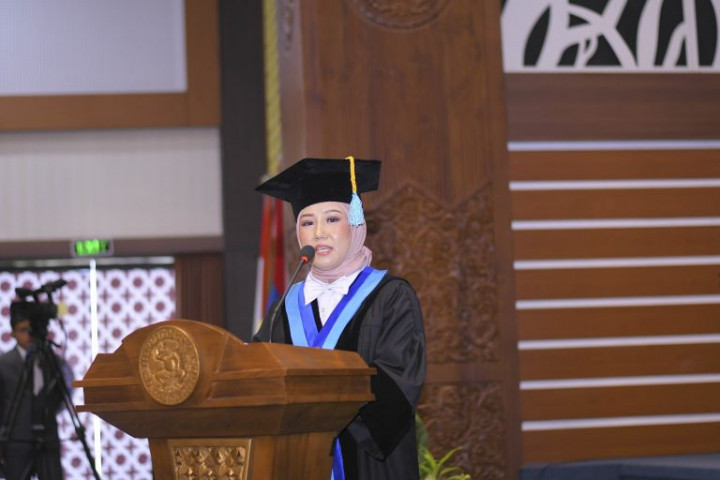 Guru Besar Unair Dorong Program Pemberdayaan Bagi Perempuan HIV/AIDS