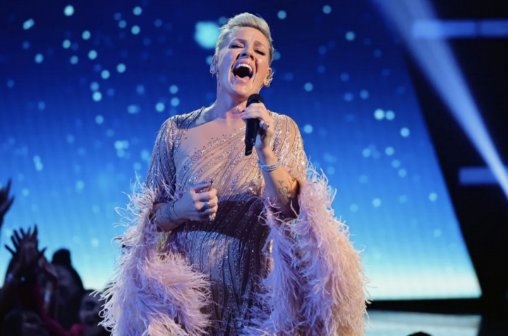 Sinead O'Connor Meninggal, Pink Beri Penghormatan di Konsernya
