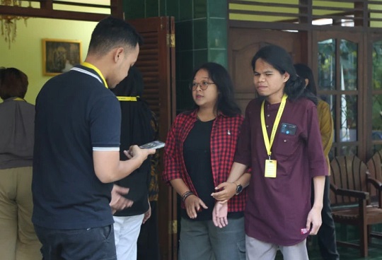 Cerita Irsyad, Mahasiswa Tunanetra UGM yang Semangat Ikut KKN