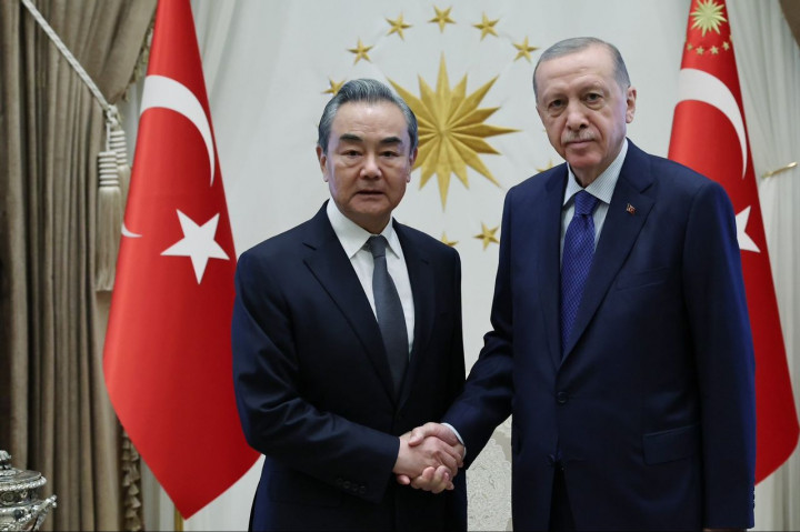 Wang Yi Kunjungi Turki Sehari Setelah Dilantik Kembali Jadi Menlu Tiongkok