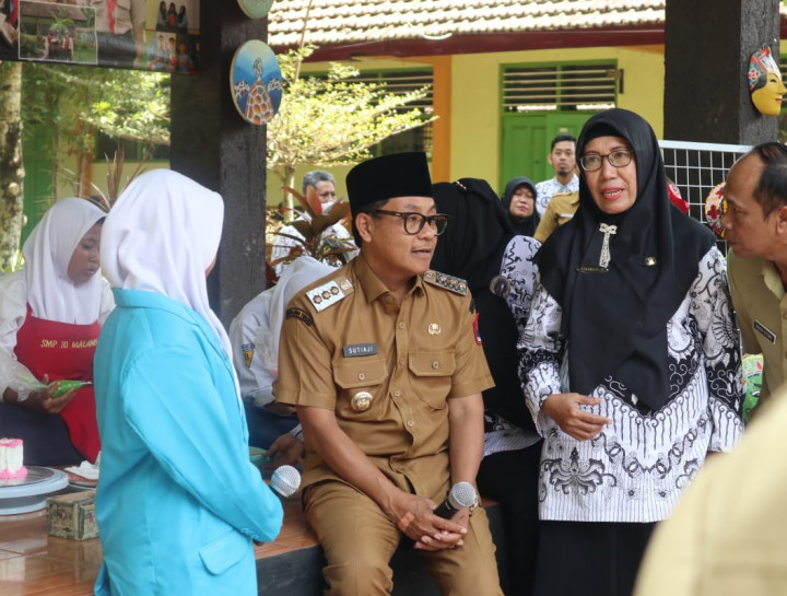 Wali Kota Malang Larang Koperasi Sekolah Jual Seragam