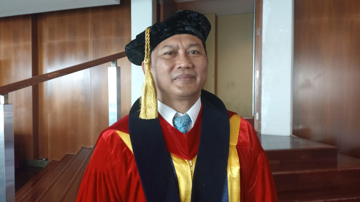 UPH Kukuhkan TA Komisi III DPR Agus Budianto Sebagai Guru Besar Bidang Hukum