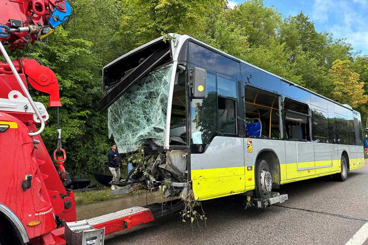 Kecelakaan Bus di Prancis Tewaskan Dua Orang
