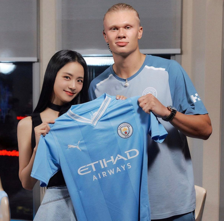 Manchester City Ke Korea Selatan, Jisoo BLACKPINK Foto Bareng Erling Haaland