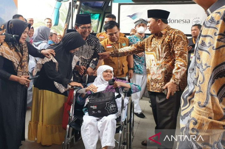 17 Haji Terakhir Asal Sumut Tiba di Medan