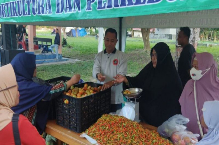 Jaga Stabilitas Harga Pangan, Pemkab Banggai Gelar Operasi Pasar Jaya