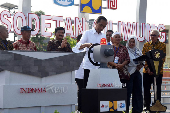 Presiden Tegaskan Penanganan Banjir di Jakarta Harus Dilakukan dari Hulu ke Hilir