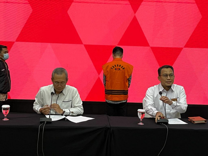 KPK Tahan Penyuap Kepala Basarnas