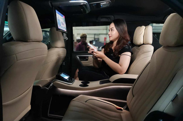 <i>Upgrade</i> Interior Toyota Fortuner, Lombardi: Modal Rp88 Juta