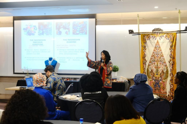 MIKTA Gelar Pelatihan Batik untuk Kelompok Rentan di Afrika Selatan