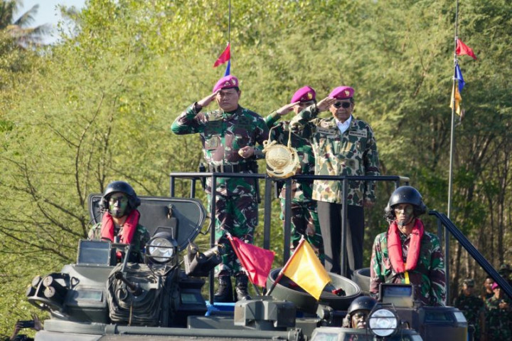 Mahfud MD Dikukuhkan Sebagai Warga Kehormatan Korps Marinir