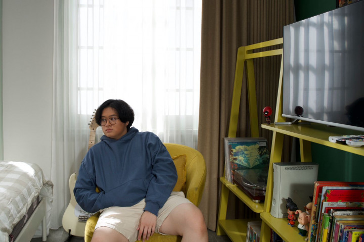 Ravi Andika Tuangkan Pengalaman Dimanfaatkan Pacar di Video Musik Terbaru