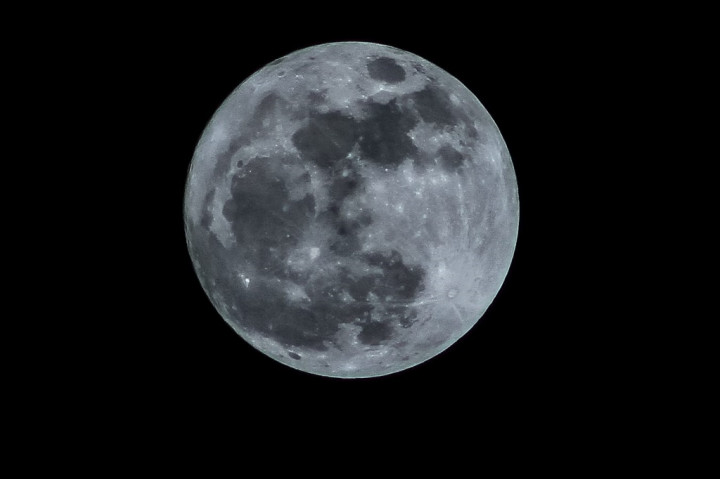 Melihat Fenomena Supermoon