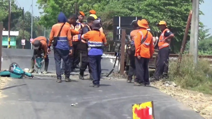 Perlintasan KA Tak Berpalang Penyebab Kecelakaan Maut di Jombang Resmi Ditutup