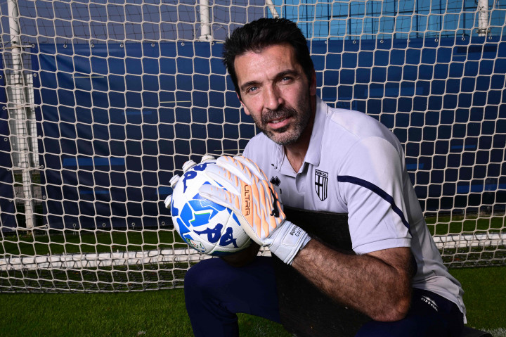 Kiper Legendaris Italia Buffon Pensiun