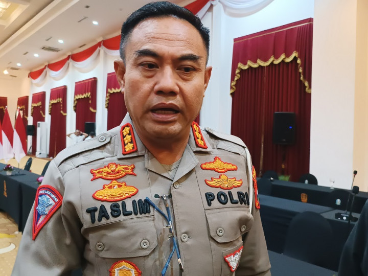 Viral Mak-Mak Dipersulit Bikin SIM, Dirlantas Polda Jatim Klaim Sesuai Aturan