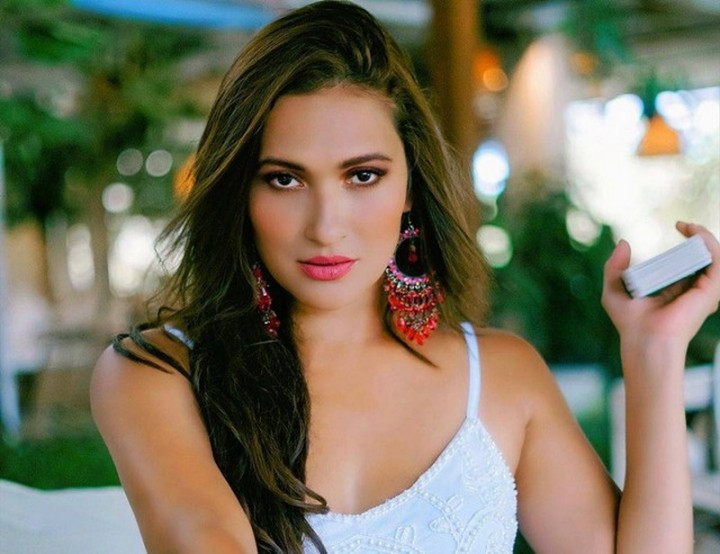 Ditangkap karena Narkoba, Karenina Menangis Minta Maaf ke Anak