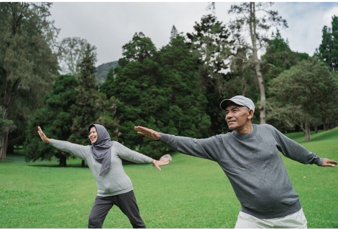 Siapa yang Bilang Lansia Dilarang Berolahraga? Ini Lho Manfaatnya