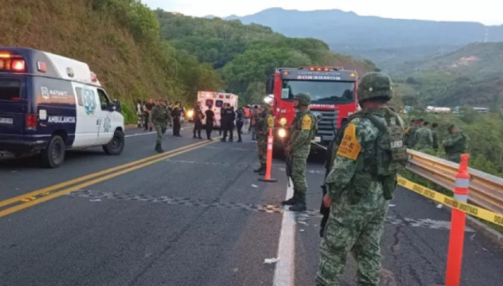 Nahas, 17 Penumpang Tewas Usai Bus Masuk Jurang di Meksiko