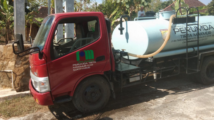 Kekeringan Landa 4 Desa, BPBD Sukoharjo Dropping Air Bersih