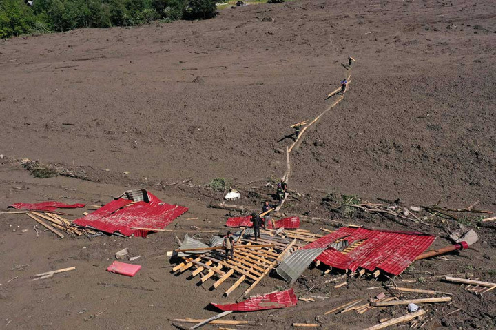 Longsor Landa Georgia, Enam Orang Tewas