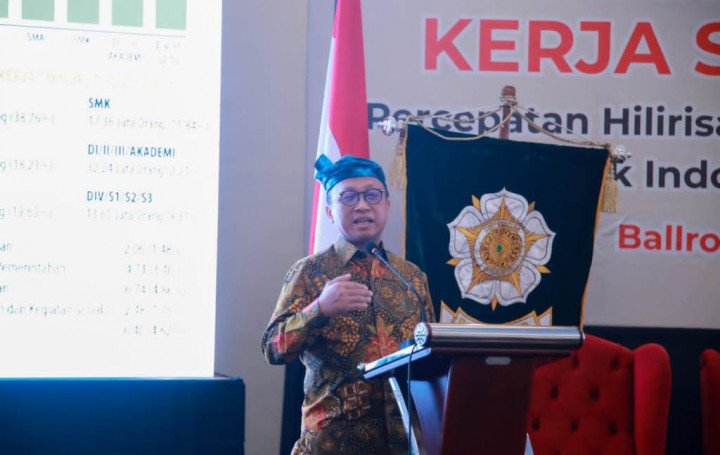 Anwar Sanusi Lantik Pengurus Kagama Sulawesi Tenggara, Ingatkan Prinsip Organisasi