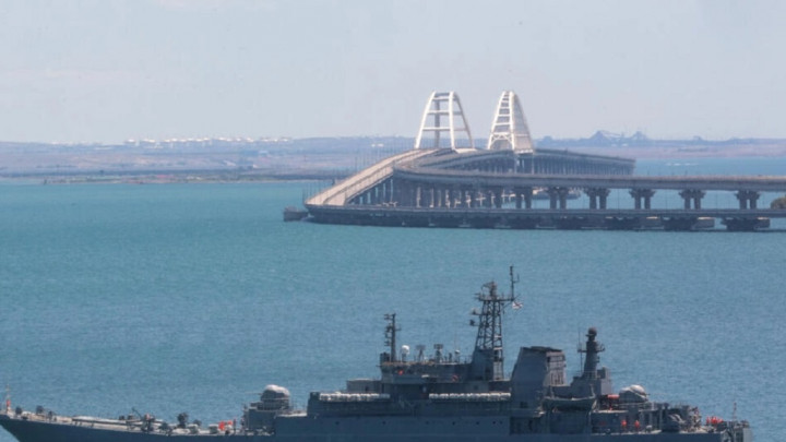 Kapal Tanker Rusia Diserang Drone Laut Ukraina di Selat Kerch