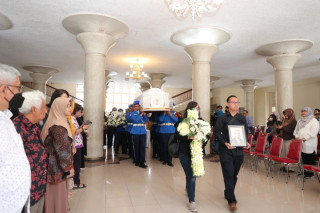 Profesor UGM Thomas Dicky Wafat, Sosok Bersahaja Sering ke Kampus Naik Sepeda