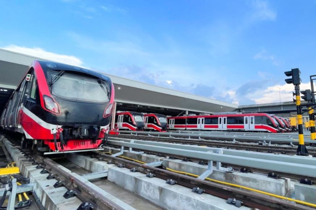 LRT Jakarta Beroperasi Sampai Manggarai pada Juni 2026