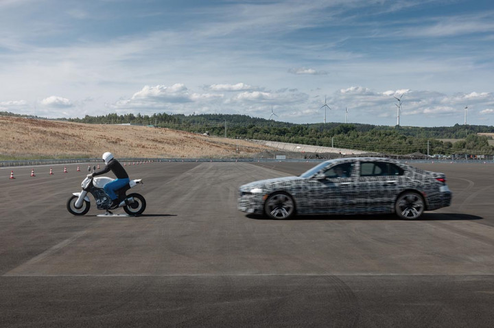 BMW Sampai Ke Israel untuk Kembangkan Teknologi Otonom