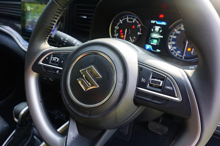 Tugas Setir Kini Bukan Hanya Kemudi Mobil Saja, Ini Fiturnya