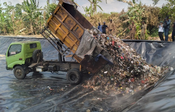 Sleman Gunakan Lahan Sementara untuk Tampung Ratusan Ton Sampah