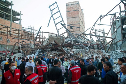 Gedung Roboh di Iran, Empat Orang Dilaporkan Tewas