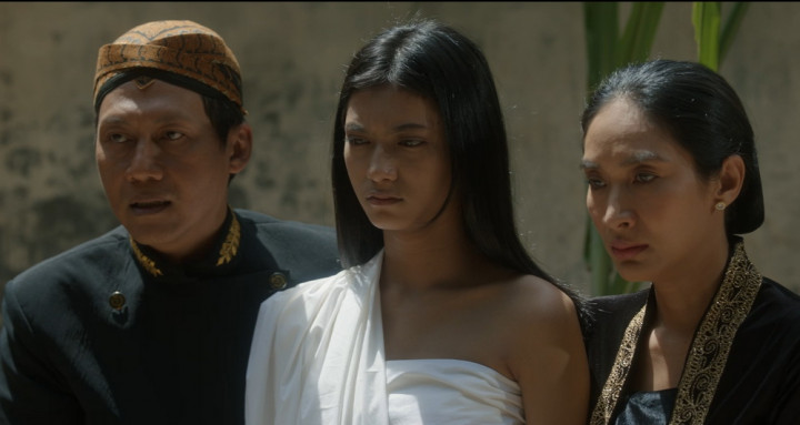 Happy Salma Terharu Diajak Rudi Soedjarwo Main Film Primbon