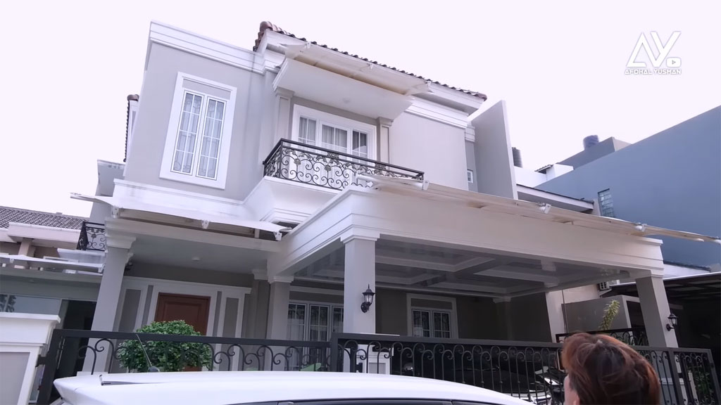 Rumah Angga Wijaya dan Nurul Kamaria (Foto: YouTube Afdhal Yusman)