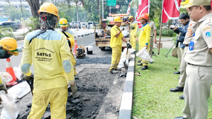 Pemkot Jakpus Tambal 5.958 Jalan Rusak
