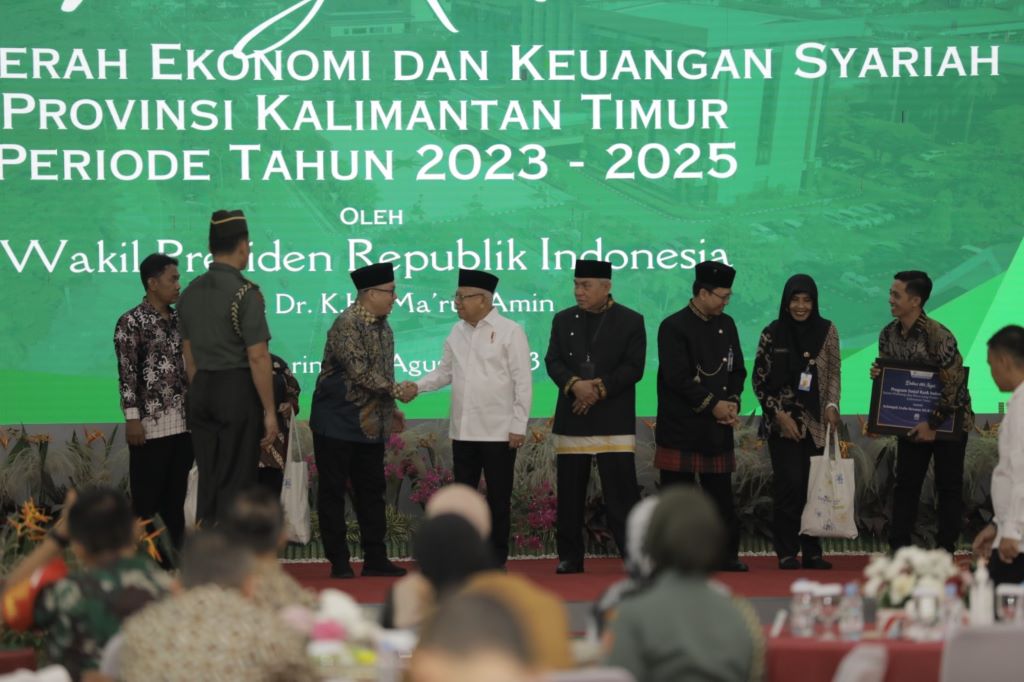 Wapres saat Pengukuhan Komite Daerah Ekonomi dan Keuangan Syariah Provinsi Kalimantan Timur. Foto: Dok istimewa
