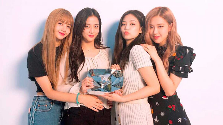 Cara Unik Blackpink Rayakan Ulang Tahun Ke-7, Bikin Pusing!