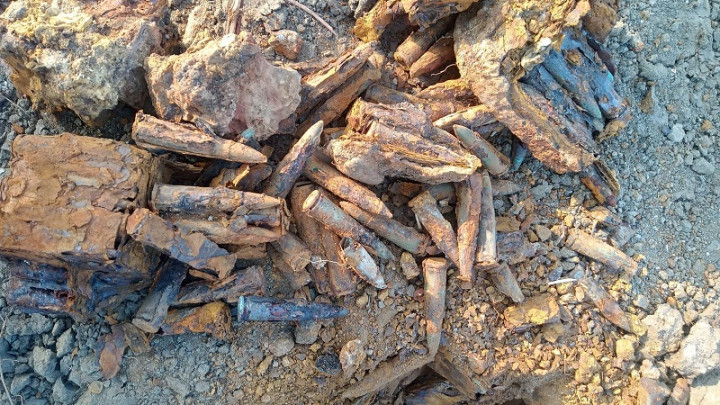 Warga Cirebon Temukan Ratusan Peluru Aktif