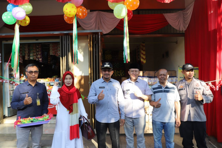 Bantu Kebutuhan Warga, Pemkab Garut Resmikan Warung Posko Pangan