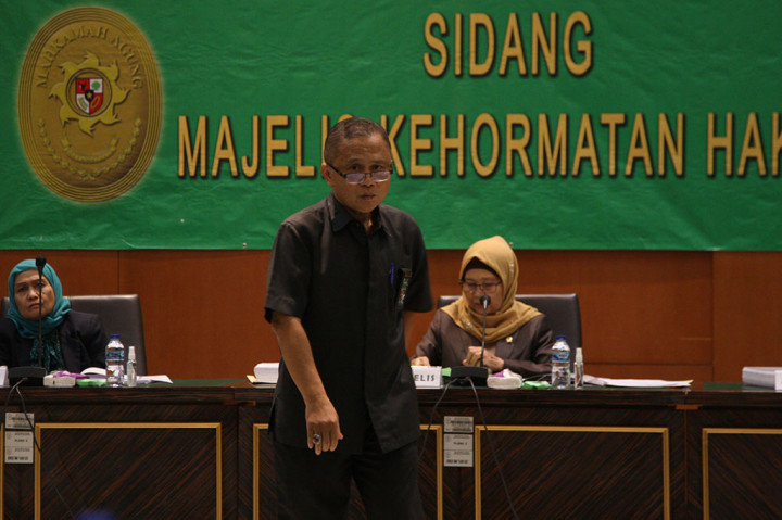 MA-KY Berhentikan Hakim DS karena Terbukti Terima Suap Rp300 Juta