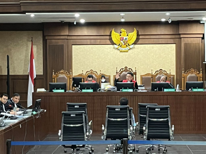 Diulik Soal Kepemilikan Hotel di Jayapura, Lukas Enembe Kesal