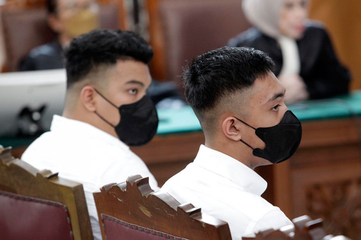 Sidang Tuntutan Mario dan Shane Ditunda Pekan Depan